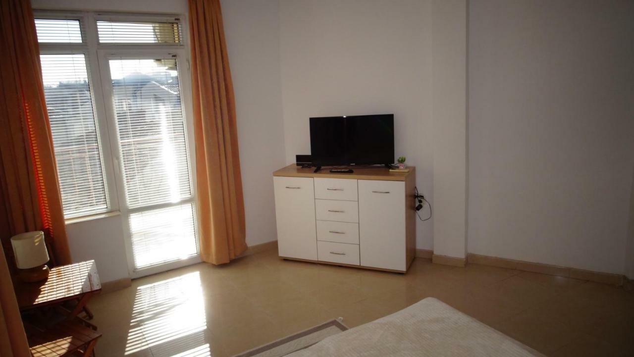Apartament Bogoridi Burgas Bagian luar foto