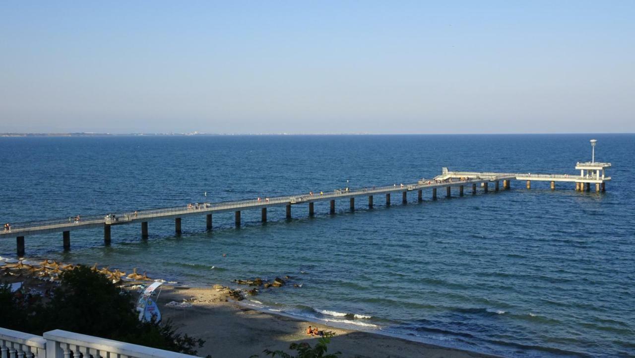 Apartament Bogoridi Burgas Bagian luar foto